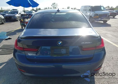 2021 BMW 3 Series 330E from USA, damaged, VIN 3MW5P7J01M8C07630